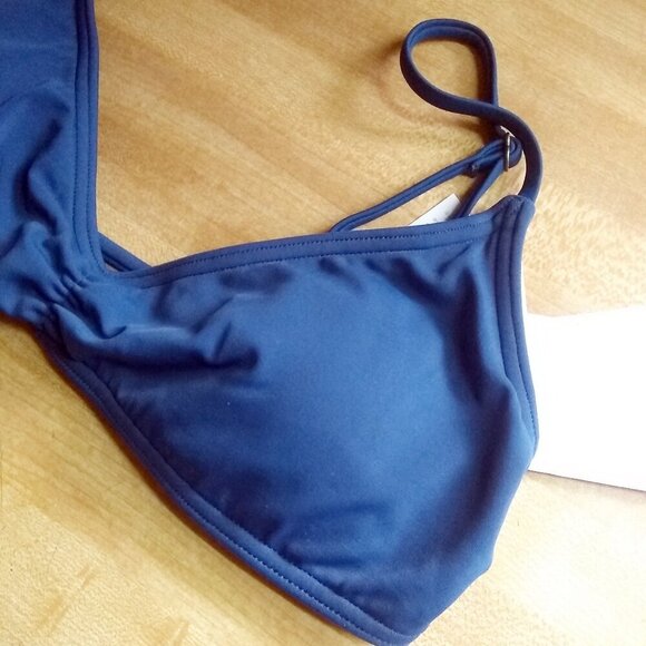 NWT Rip Curl ~ My Bikini ~ Blue Top ~ XS ~ Removable Padding ~ MSRP $39.95 - Picture 4 of 10